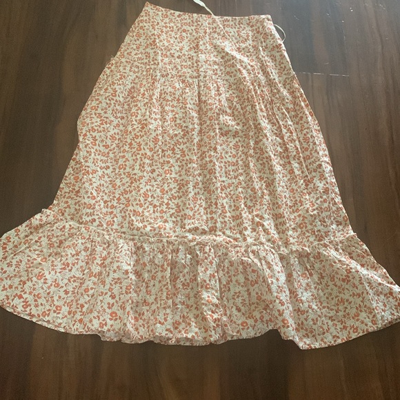 New Luna Moon Floral Maxi Skirt - Picture 5 of 16